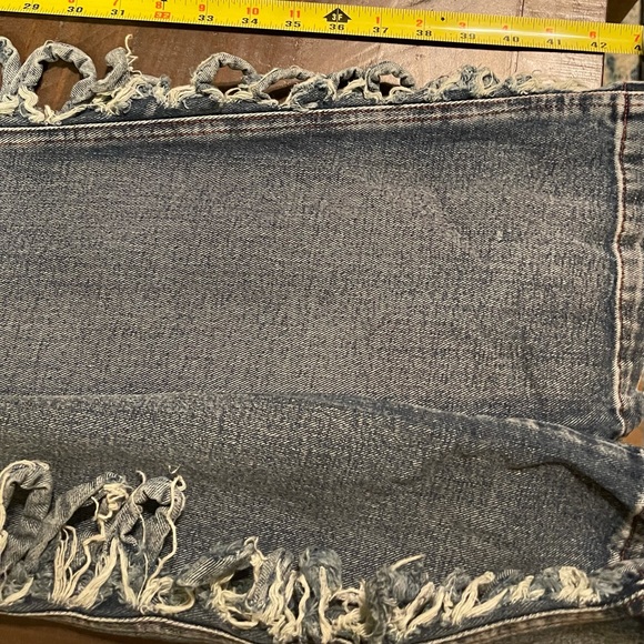 Distressed Ripped Demin Jeans - Picture 13 of 16